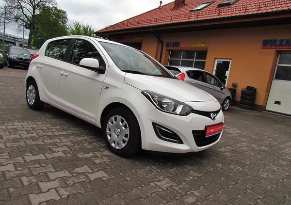 Hyundai i20 cena 18800 przebieg: 216000, rok produkcji 2013 z Ropczyce małe 172